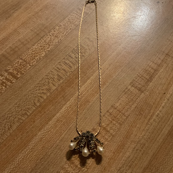 Vintage Necklace with rhinestones, black stones and pearls. - Picture 5 of 5